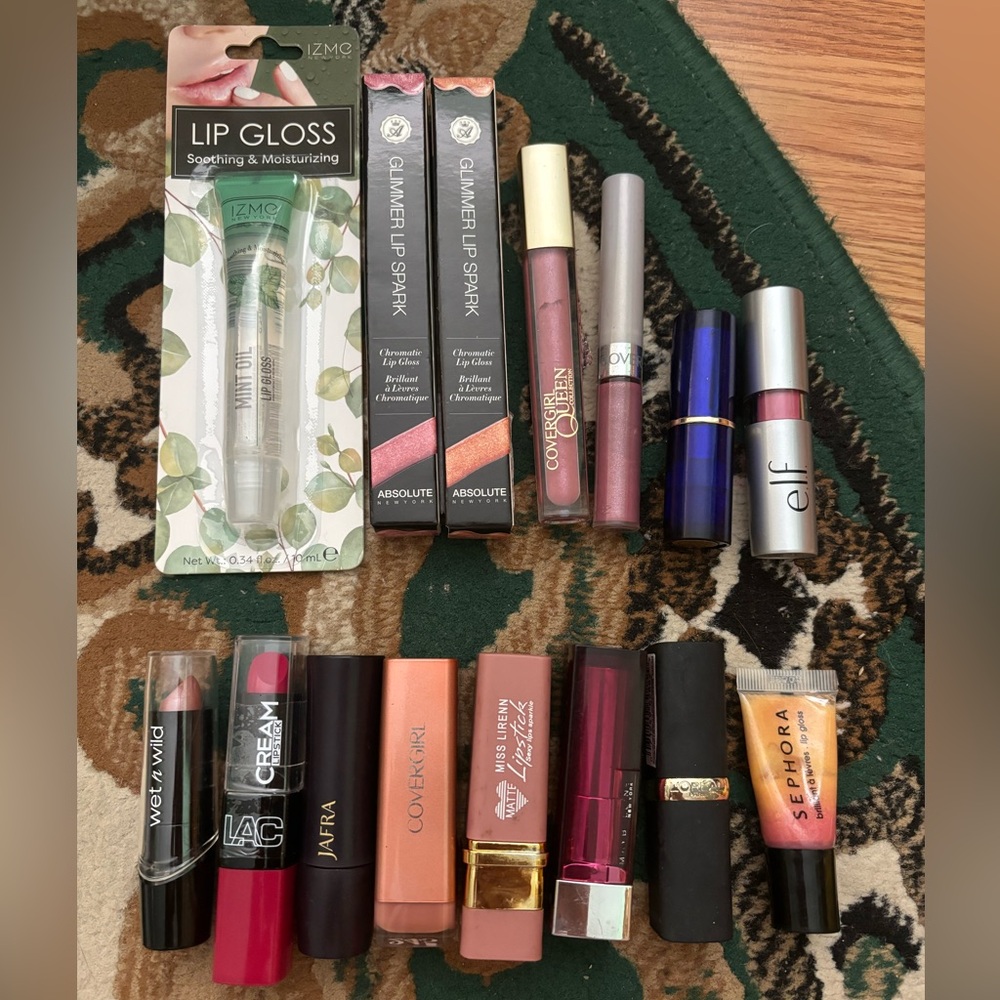 Bundle of lipsticks